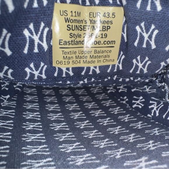 Eastland Women's Sunset MLB New York Yankees Canvas Boat Shoe Navy Blue Size 11 - Picture 8 of 8